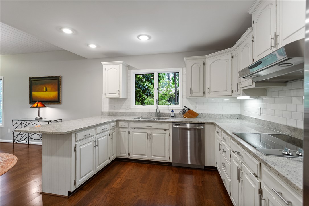 5 High Tide Court Salem, SC 29676 - Photo 7 of 40 This spacious kitchen offers ample countertop space and a functional layout for everyday living.