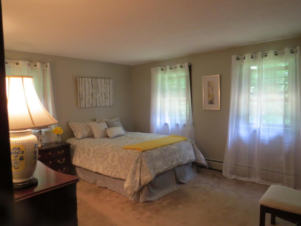 95 Hampstead Road Sandown, NH 03873 - Photo 11 of 16