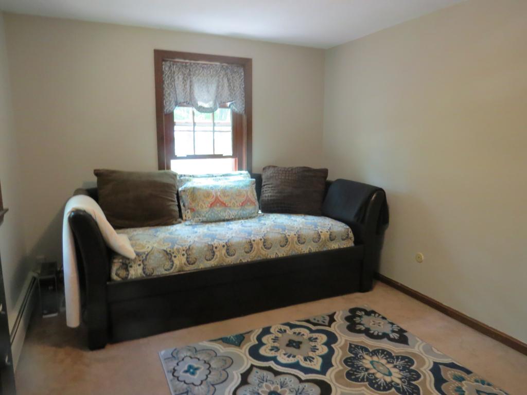 95 Hampstead Road Sandown, NH 03873 - Photo 13 of 16