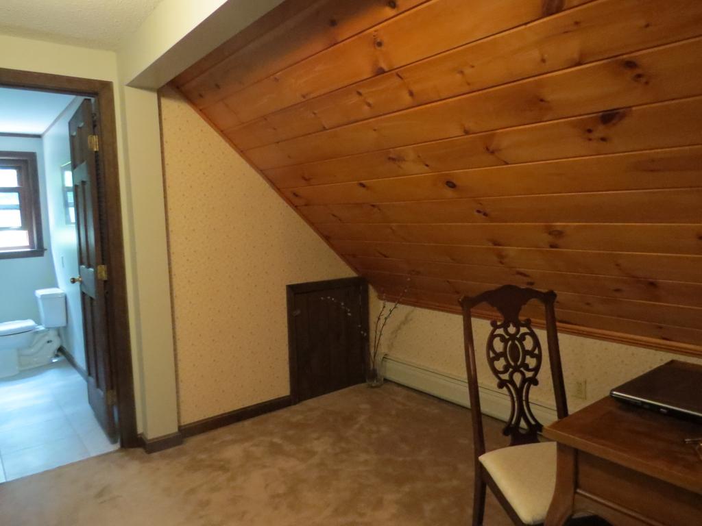 95 Hampstead Road Sandown, NH 03873 - Photo 14 of 16