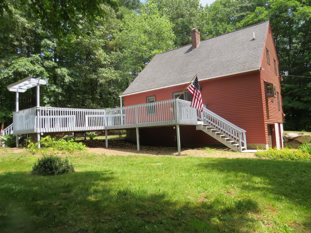 95 Hampstead Road Sandown, NH 03873 - Photo 15 of 16