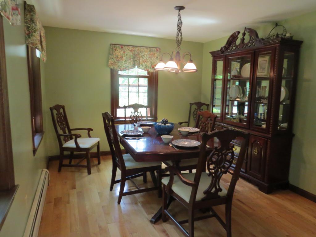 95 Hampstead Road Sandown, NH 03873 - Photo 4 of 16