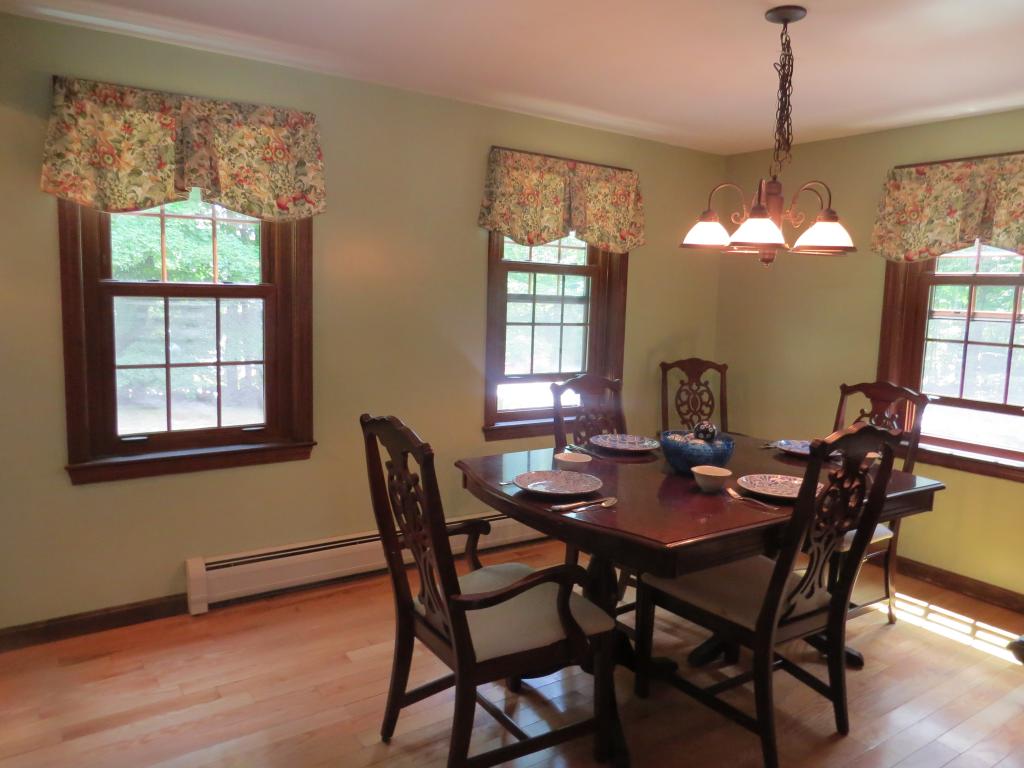 95 Hampstead Road Sandown, NH 03873 - Photo 5 of 16