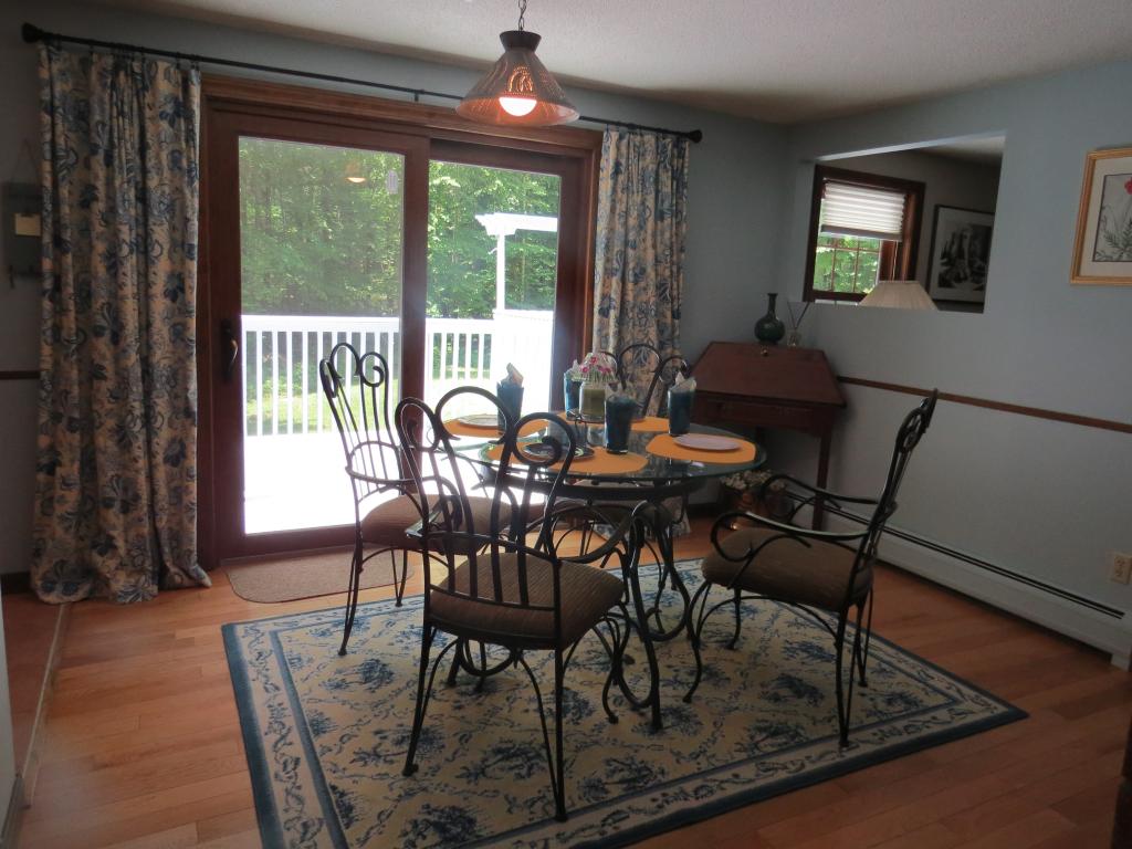 95 Hampstead Road Sandown, NH 03873 - Photo 6 of 16