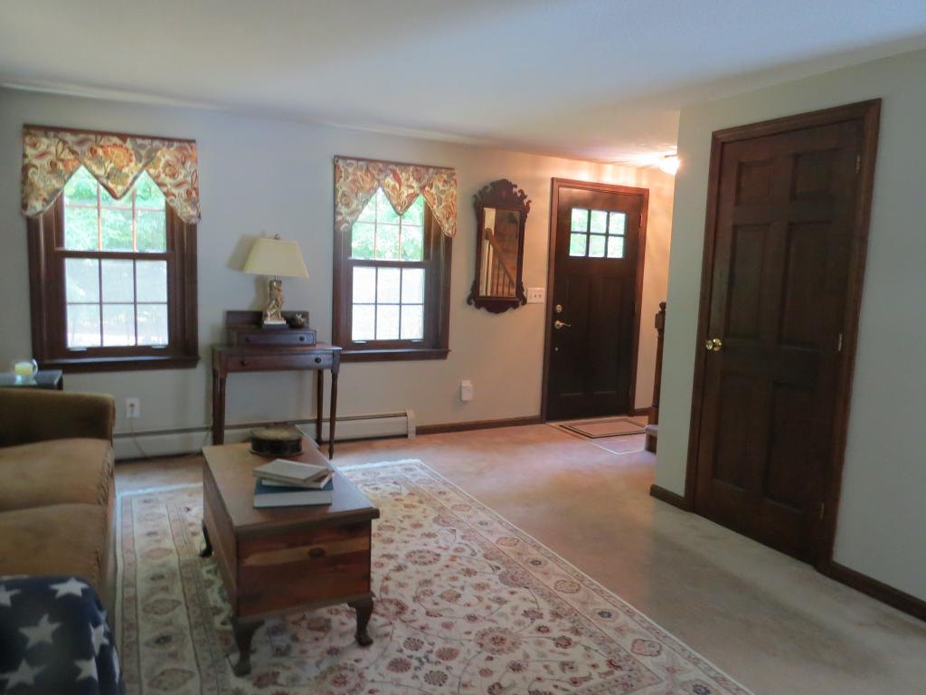 95 Hampstead Road Sandown, NH 03873 - Photo 9 of 16