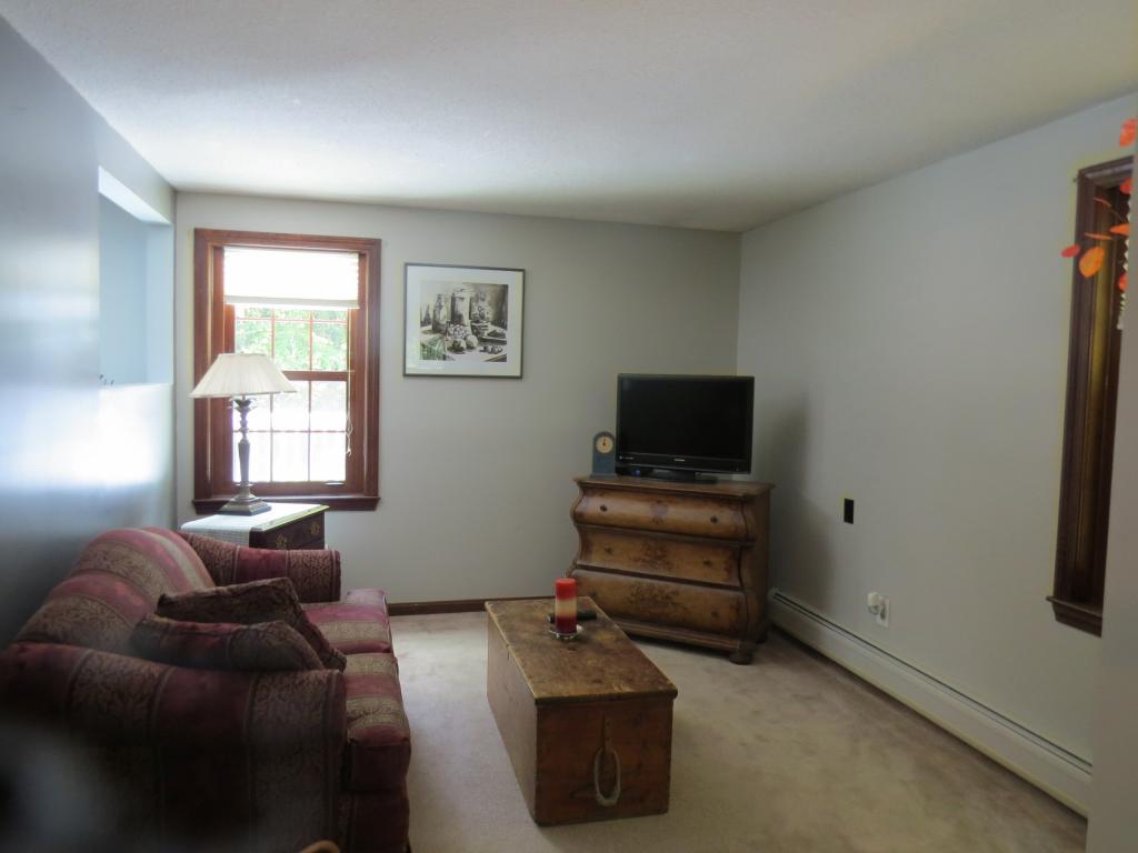 95 Hampstead Road Sandown, NH 03873 - Photo 10 of 16