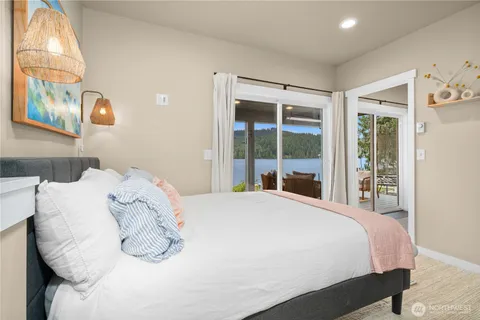 $1,198,000 | 33889 South Shore Drive, Mount Vernon, WA 98274