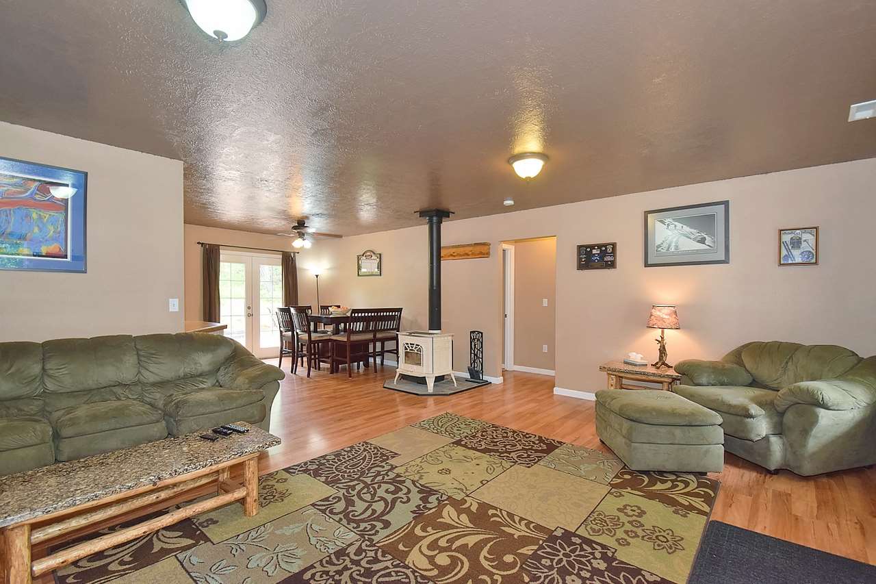 152 Granite Road Newport, WA 99156 - Photo 3 of 20