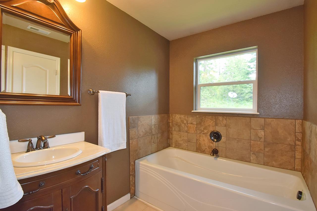 152 Granite Road Newport, WA 99156 - Photo 8 of 20