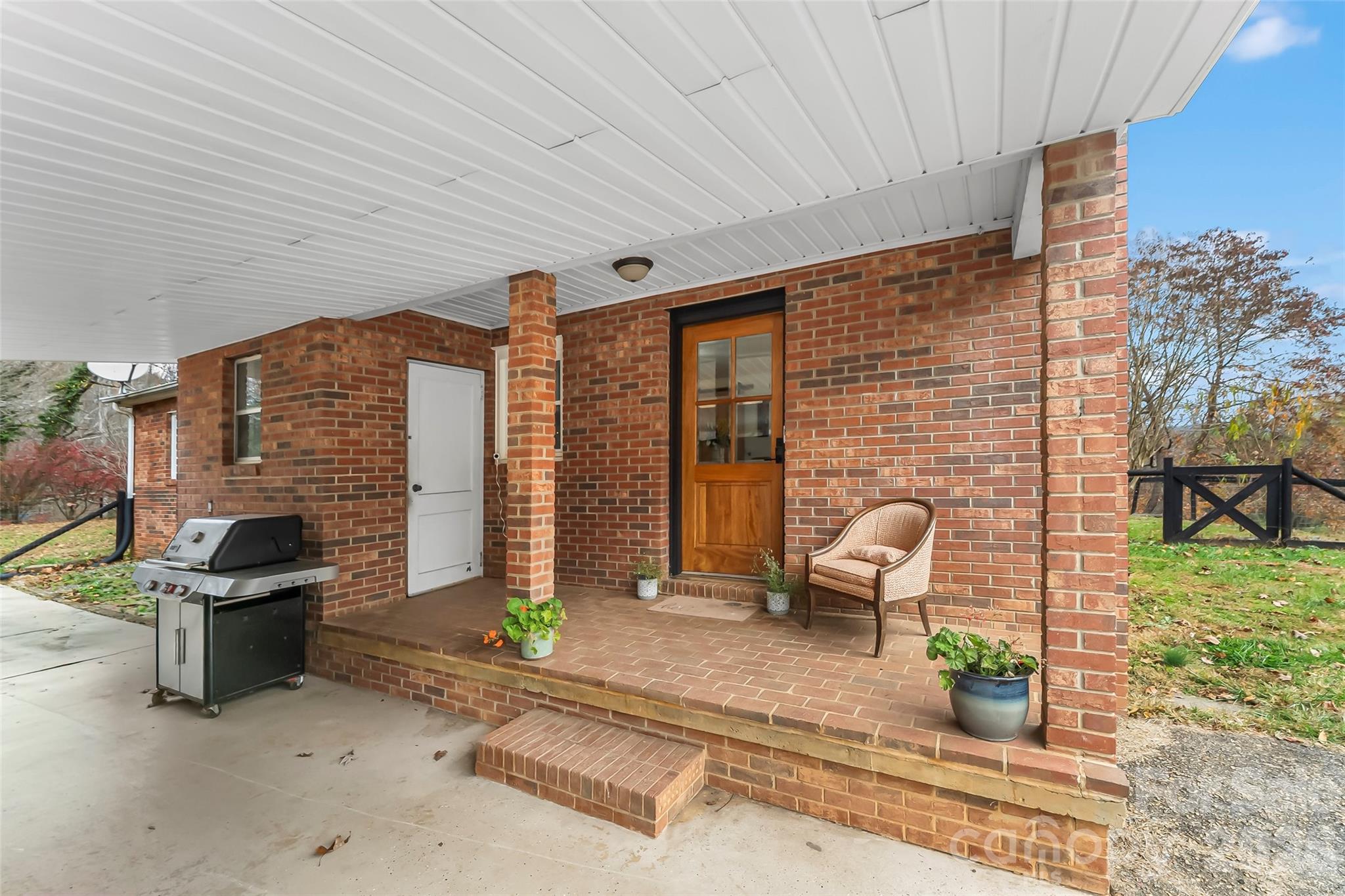 1654 Goose Creek Road Marion, NC 28752 - Photo 8 of 46