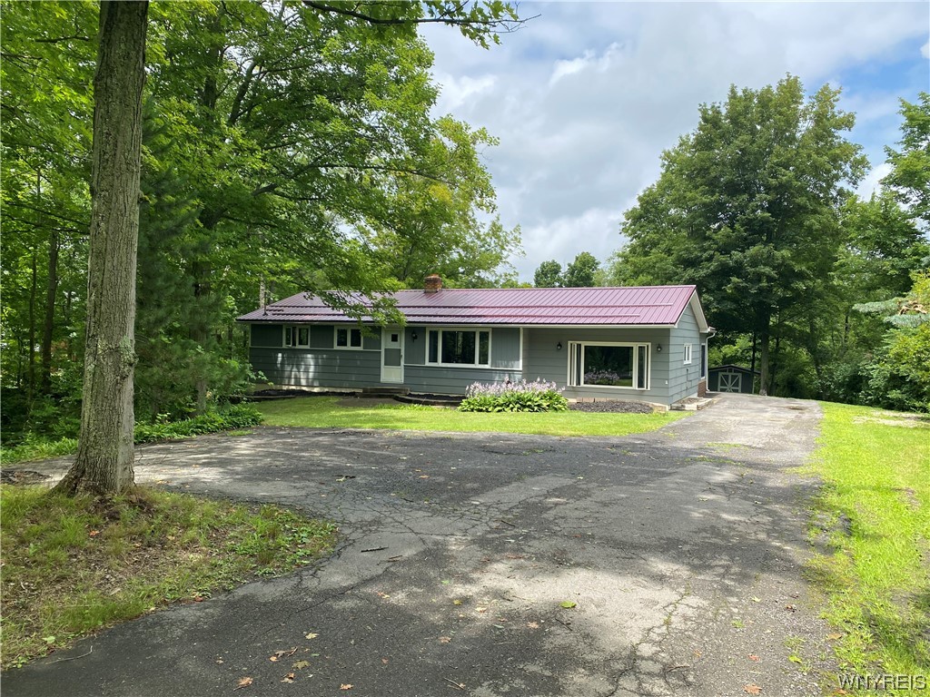1422 Pontiac Road Evans, NY 14006 - Photo 1 of 1 EXTERIOR FRONT