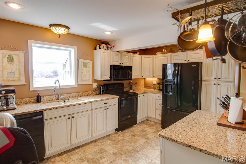 15176 Lageman Road Godfrey, IL 62035 - Photo 25 of 61