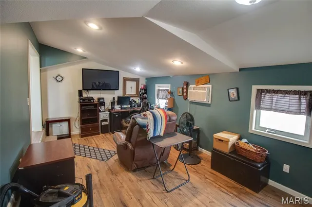 $325,000 | 15176 Lageman Road, Godfrey, IL 62035