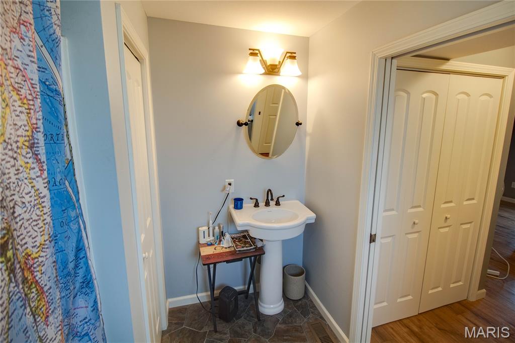 15176 Lageman Road Godfrey, IL 62035 - Photo 36 of 61