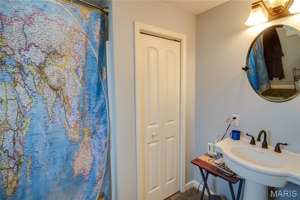 15176 Lageman Road Godfrey, IL 62035 - Photo 37 of 61