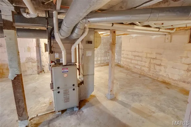 $325,000 | 15176 Lageman Road, Godfrey, IL 62035