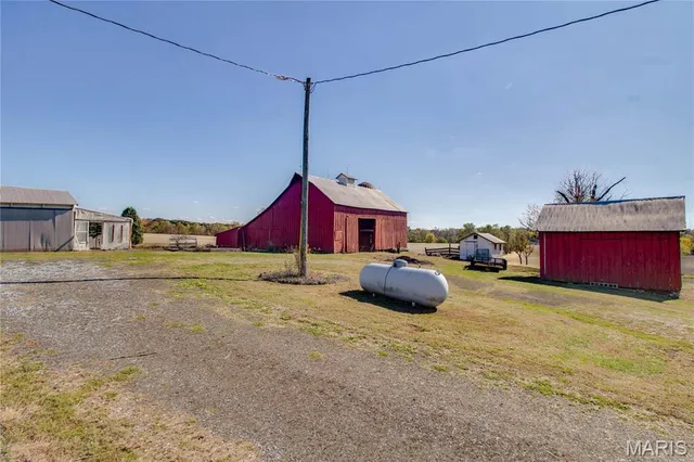 $325,000 | 15176 Lageman Road, Godfrey, IL 62035