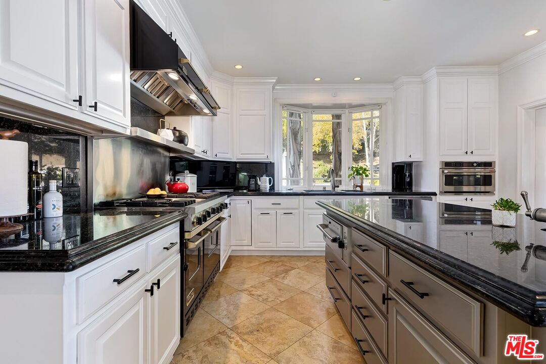 3827 Castle View Road Agoura Hills, CA 91301 - Photo 30 of 74