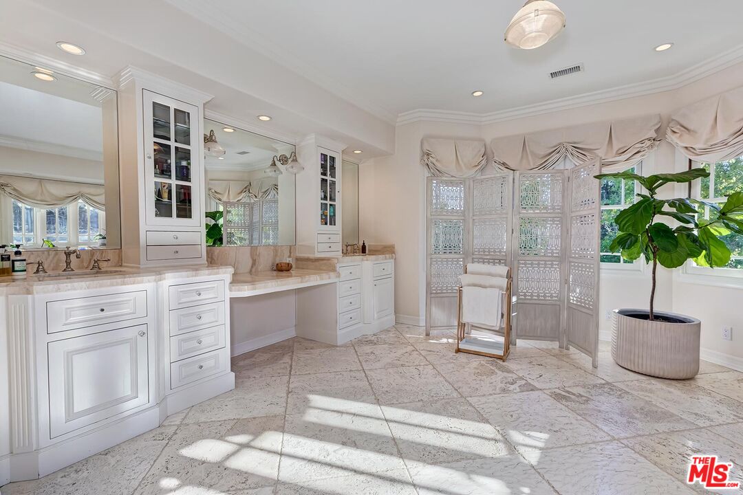 3827 Castle View Road Agoura Hills, CA 91301 - Photo 44 of 74