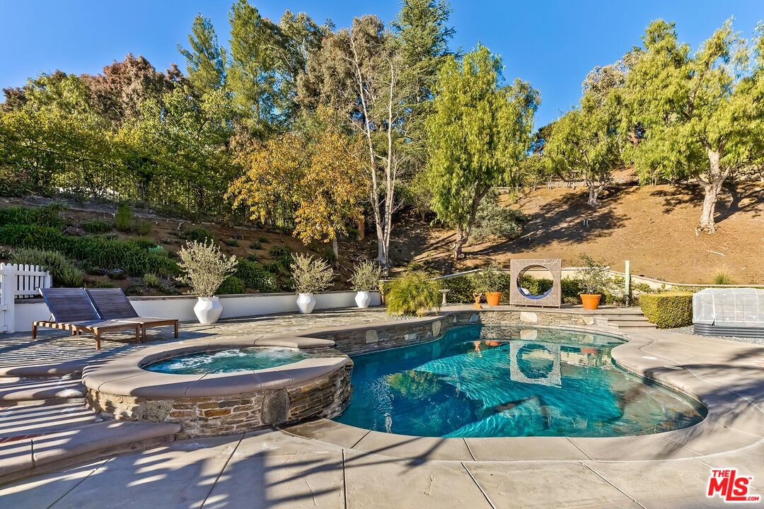 3827 Castle View Road Agoura Hills, CA 91301 - Photo 55 of 74