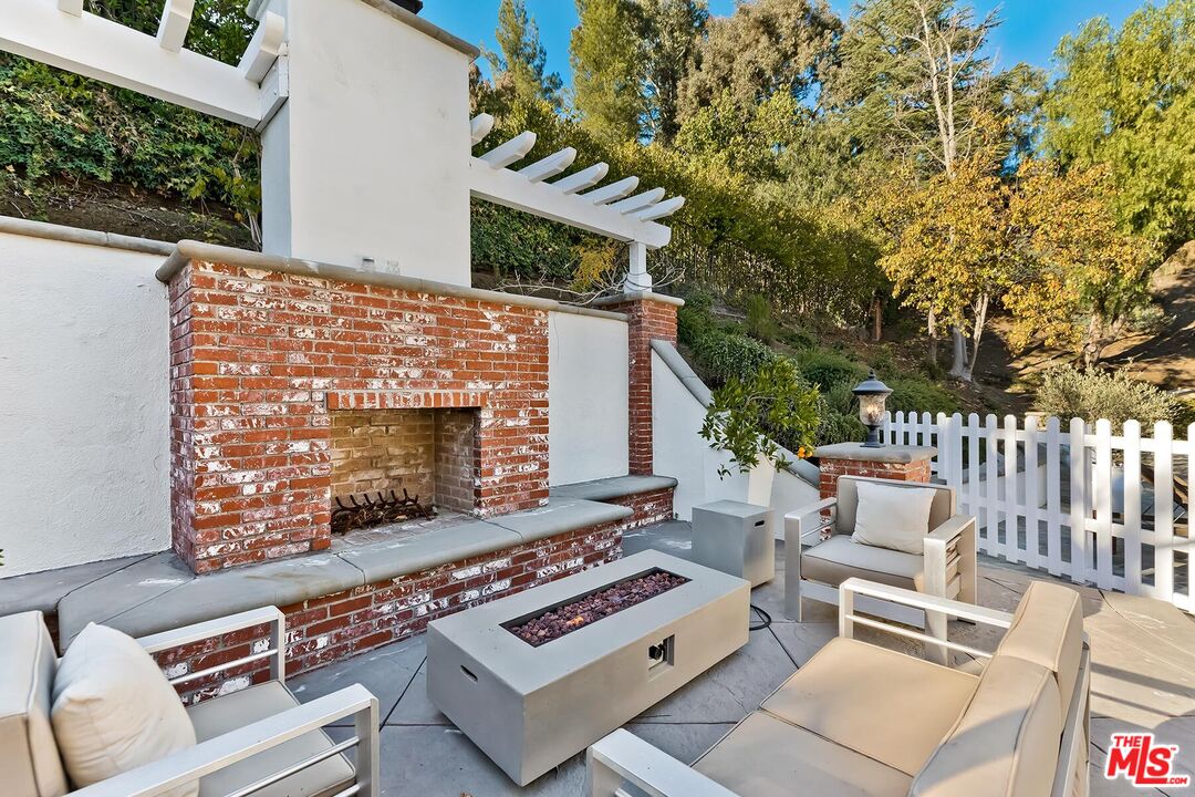 3827 Castle View Road Agoura Hills, CA 91301 - Photo 60 of 74