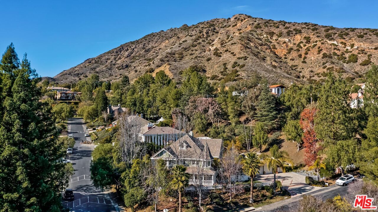 3827 Castle View Road Agoura Hills, CA 91301 - Photo 65 of 74 a view of a large building