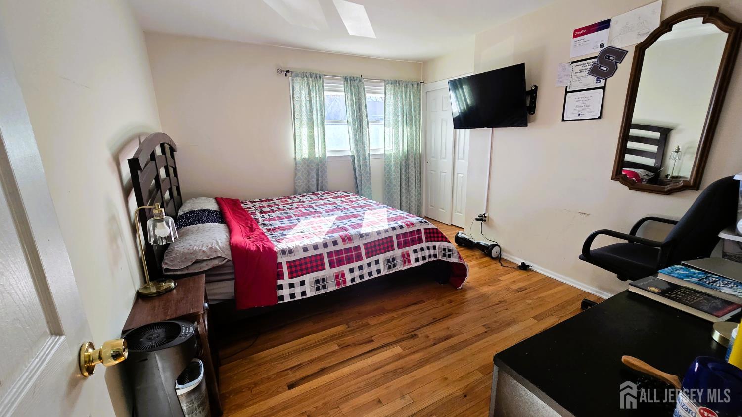 7 Stradford Road Sayreville, NJ 08859 - Photo 24 of 38