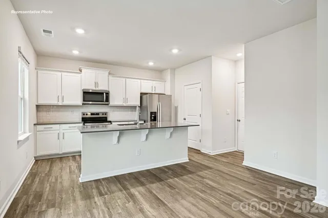 $381,090 | 764 14th Ave Court Northeast, Hickory, NC 28601