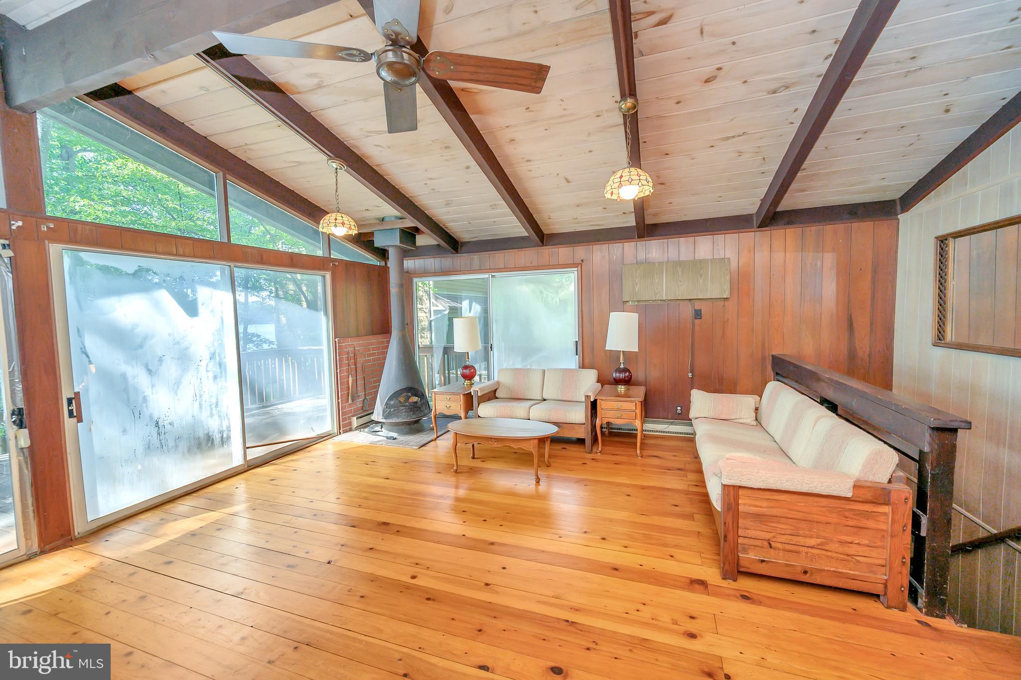 127 Greenspring Road Locust Grove, VA 22508 - Photo 16 of 39 Great room is sure to please!
