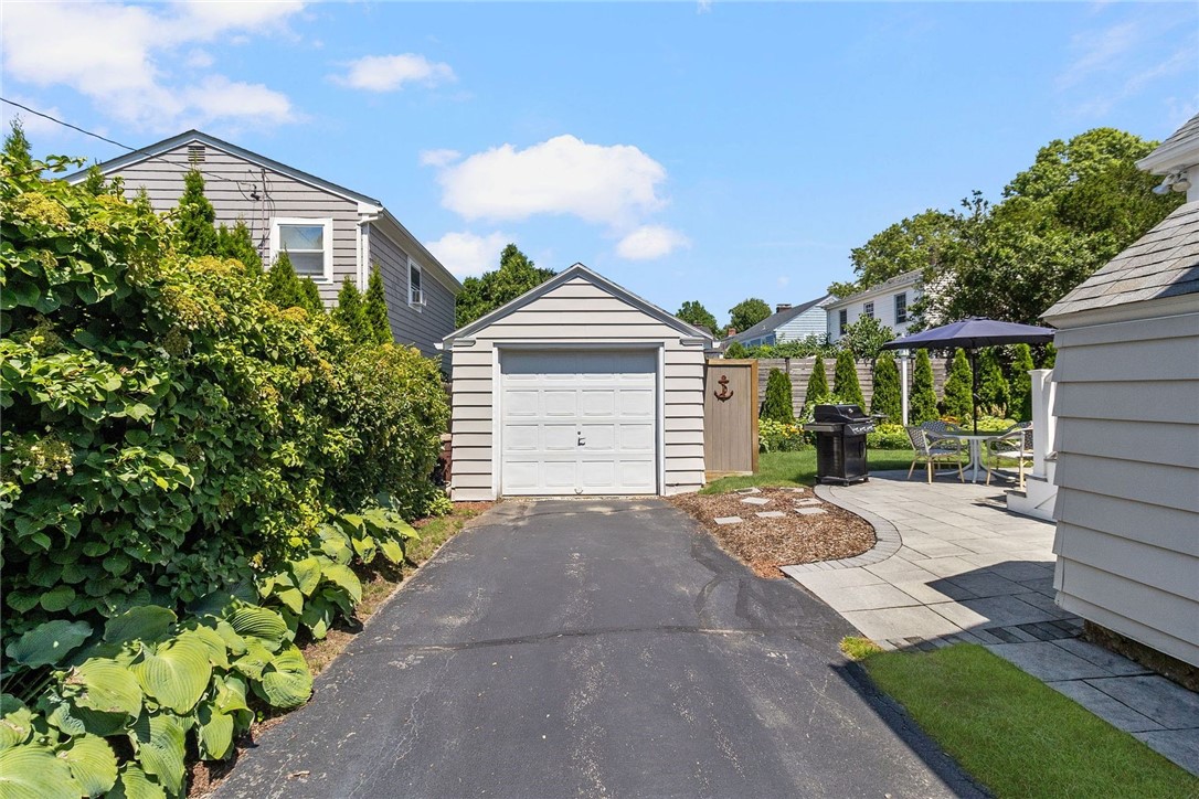 94 Ruggles Avenue Newport, RI 02840 - Photo 26 of 28 Gallery Image 26