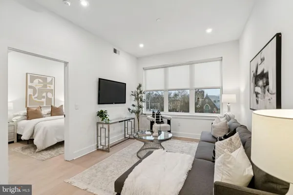 $2,040 | 20-30 West Allens Lane, Unit 310, Philadelphia, PA 19119