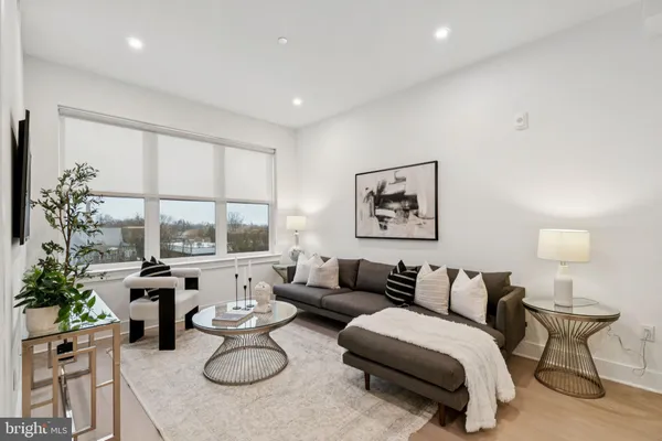 $2,040 | 20-30 West Allens Lane, Unit 310, Philadelphia, PA 19119