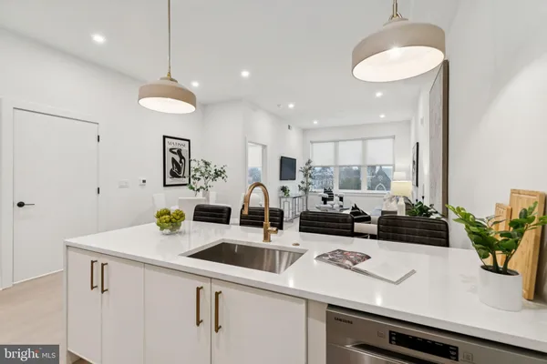 $2,040 | 20-30 West Allens Lane, Unit 310, Philadelphia, PA 19119