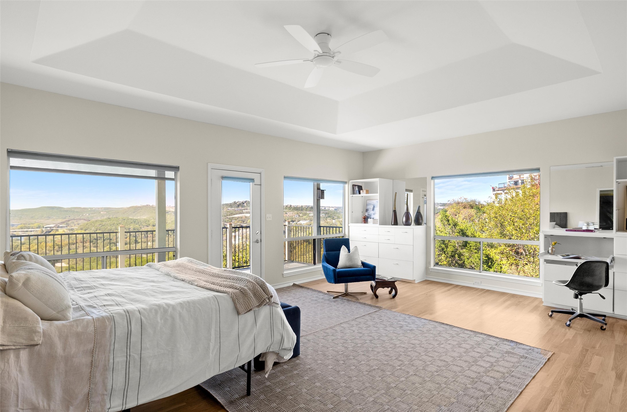 5926 Northwest Place Austin, TX 78731 - Photo 31 of 40 a bed room with a bed and a chair