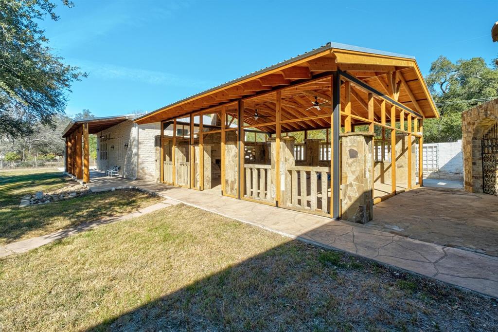 340 Barton Ranch Road Dripping Springs, TX 78620 - Photo 37 of 39 Gallery Image 37