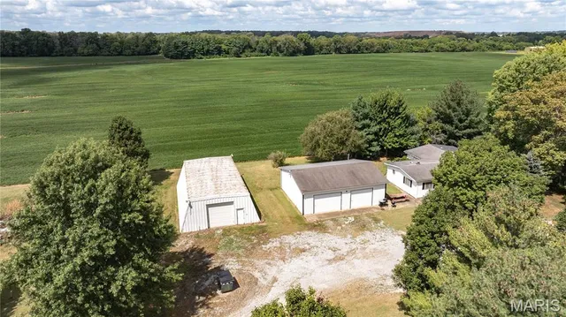 $180,000 | 403 West Mill Street, Marissa, IL 62257