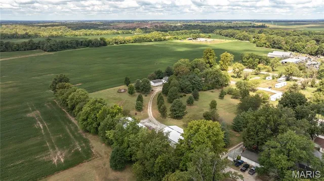 $180,000 | 403 West Mill Street, Marissa, IL 62257