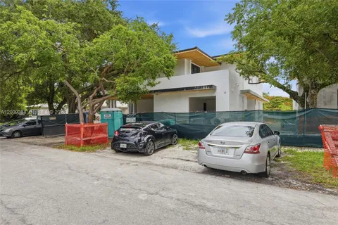 $6,550,000 | 520 Northeast 53rd Street, Miami, FL 33137