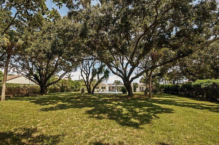 13387 Barwick Road Delray Beach, FL 33445 - Photo 3 of 28 a view of road with outdoor space