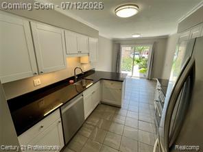 1816 Burning Bush Court Rochester, MI 48309 - Photo 11 of 38