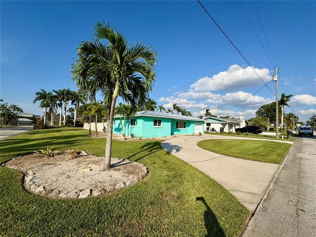 $2,700 | 4342 Pompano Lane, Palmetto, FL 34221