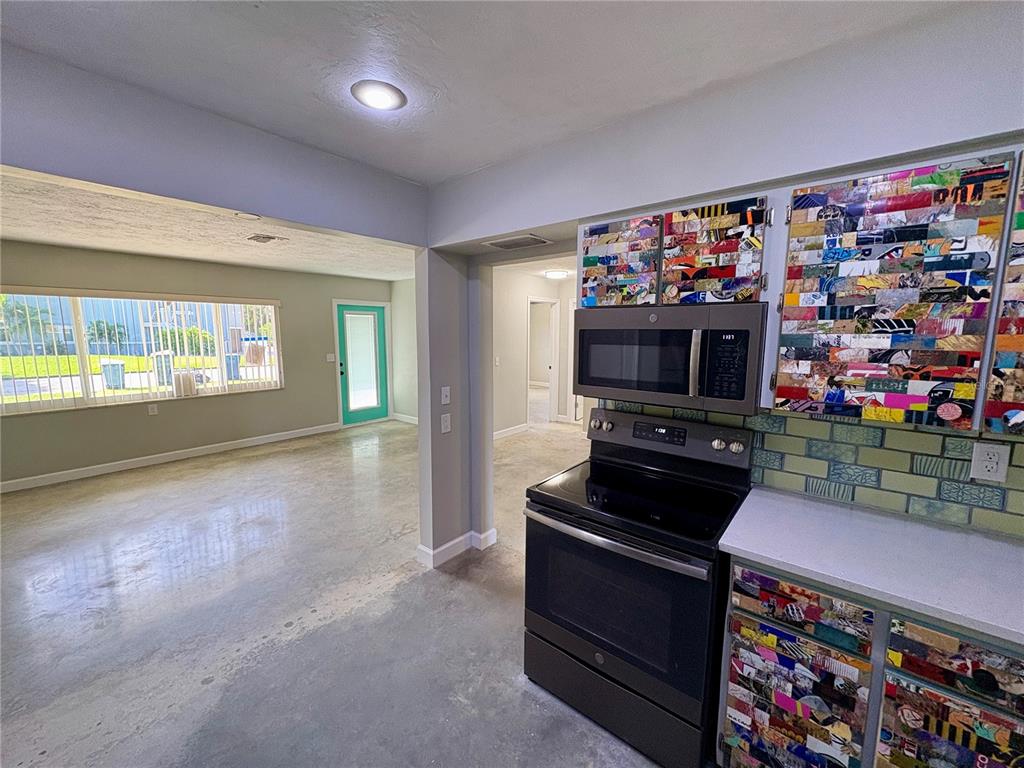 4342 Pompano Lane Palmetto, FL 34221 - Photo 8 of 25