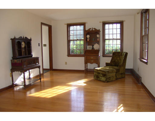 29 Stagecoach Road Hingham, MA 02043 - Photo 8 of 14 Gallery Image 8