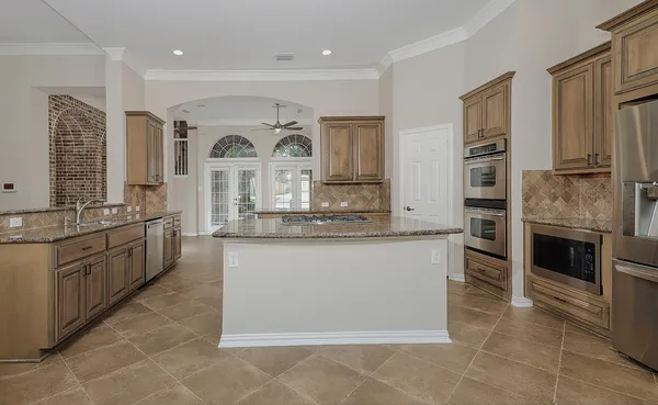 $6,500 | 50 Marquise Oaks Place, The Woodlands, TX 77382