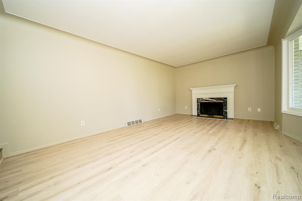 2949 Lacota Road Waterford, MI 48328 - Photo 22 of 67 Gallery Image 22