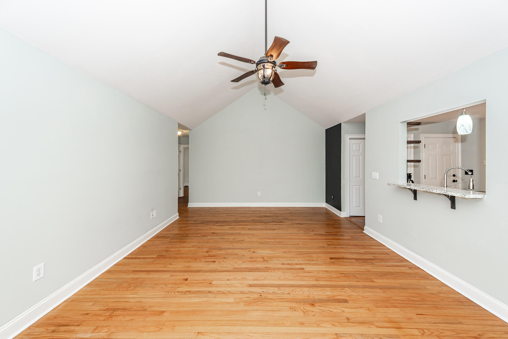 1333 Mapleton Avenue Charleston, SC 29412 - Photo 8 of 56 08