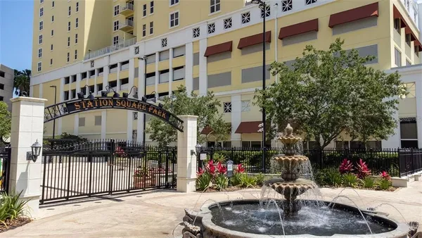 $669,000 | 628 Cleveland Street, Unit 1507, Clearwater, FL 33755