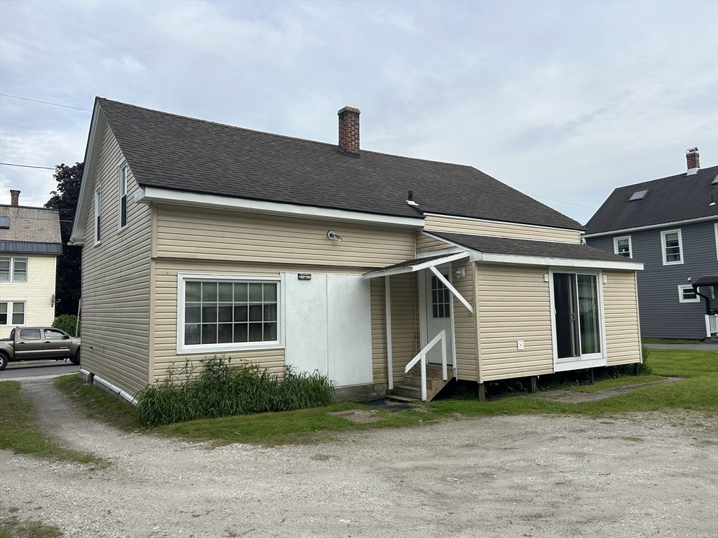 18 Crotteau Street Adams, MA 01220 - Photo 3 of 12