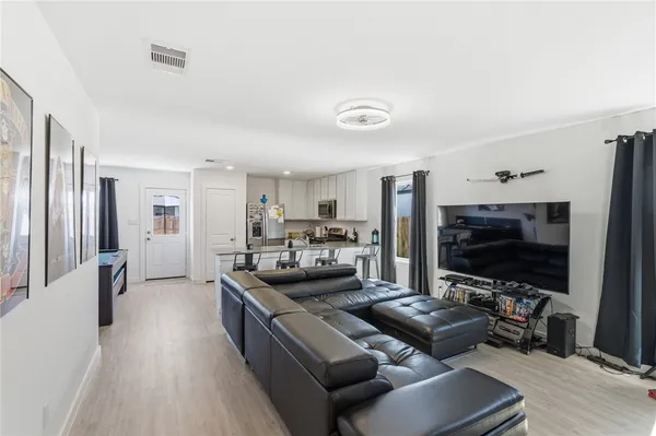 $2,100 | 2706 Lannister Lane, Corpus Christi, TX 78415