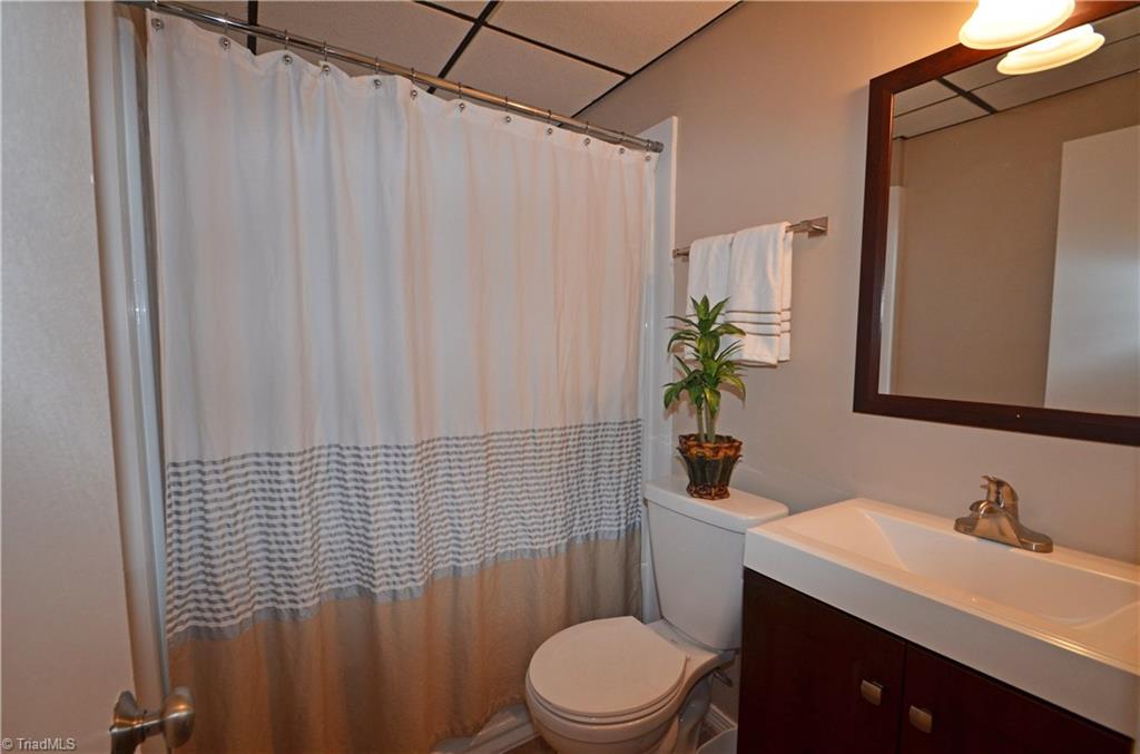 4121 Hawksmoore Road Winston-Salem, NC 27106 - Photo 20 of 25 Full basement bath